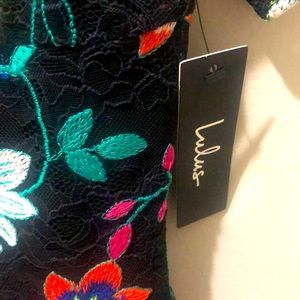 NWT LULUS FLORAL DRESS